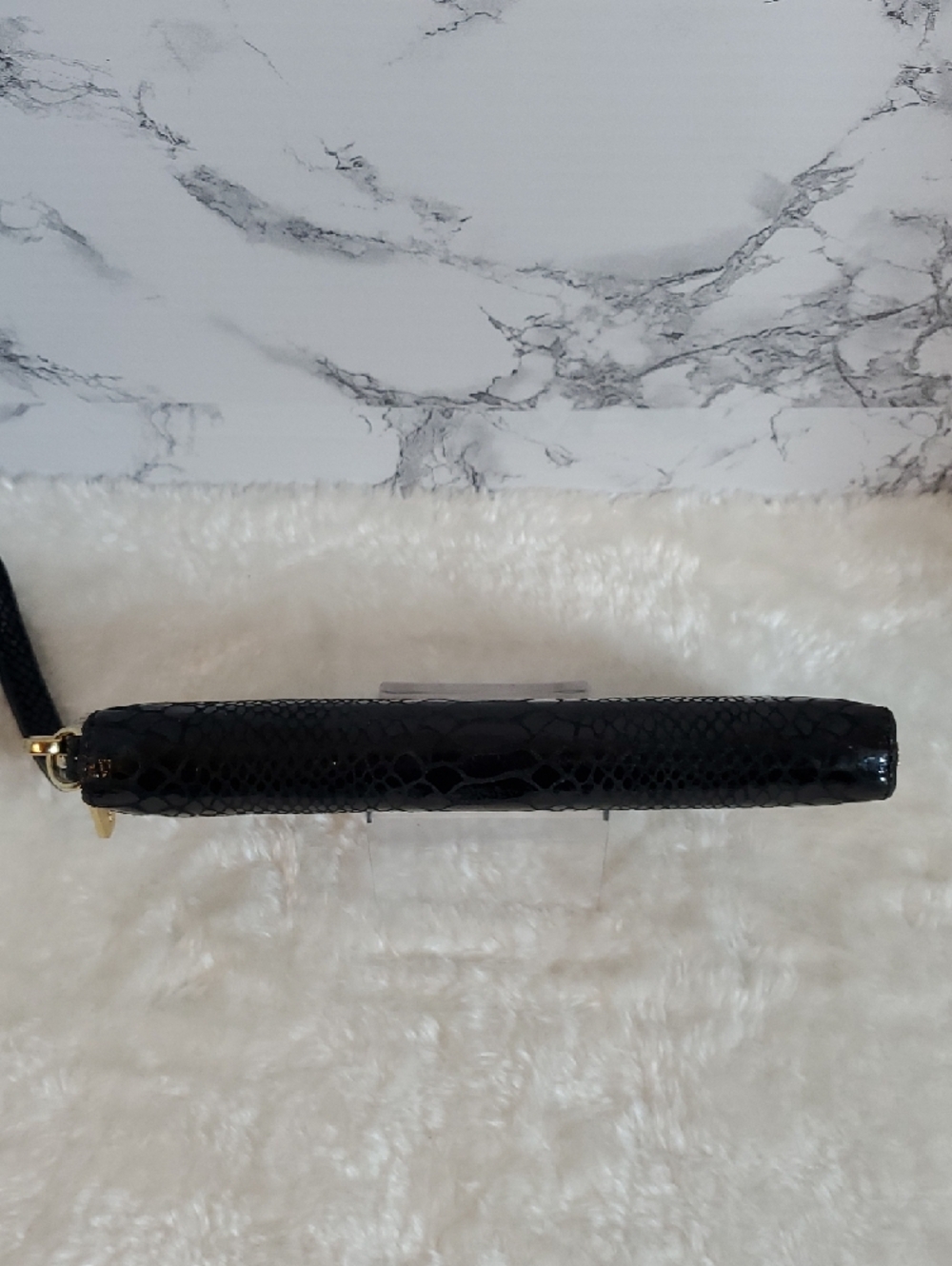 Michael Kors Black Patent Python Embossed Wristlet Wallet with Gold Plaque EUC - Picture 6 of 9